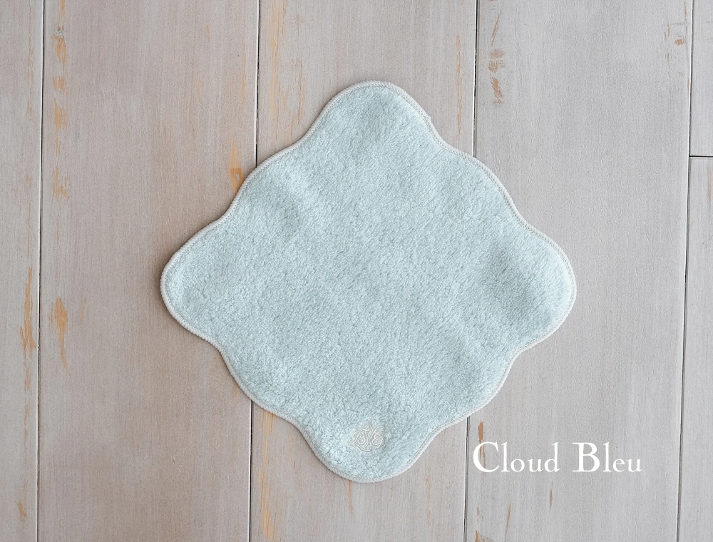 カラー：クラウドブルー