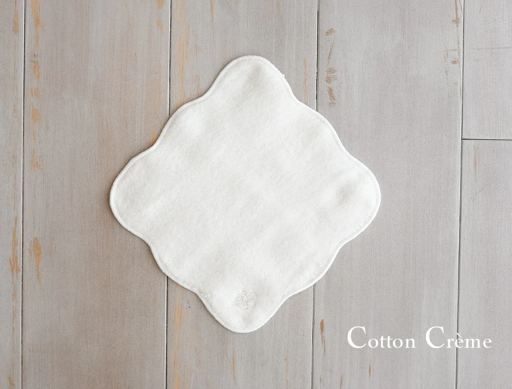 カラー：コットンクリーム