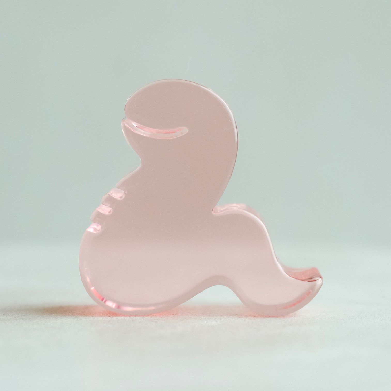 ピンク